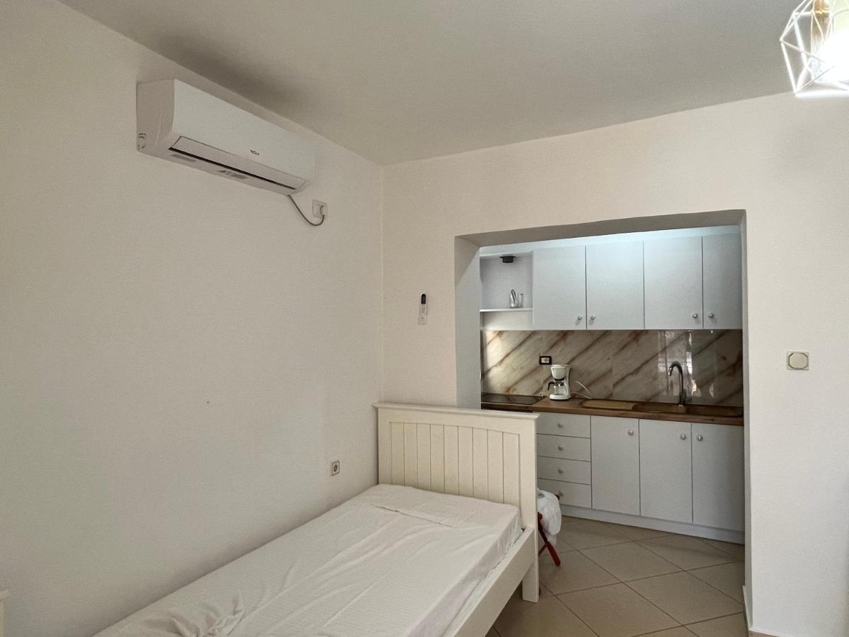 88 Apartment Himarë Dış mekan fotoğraf